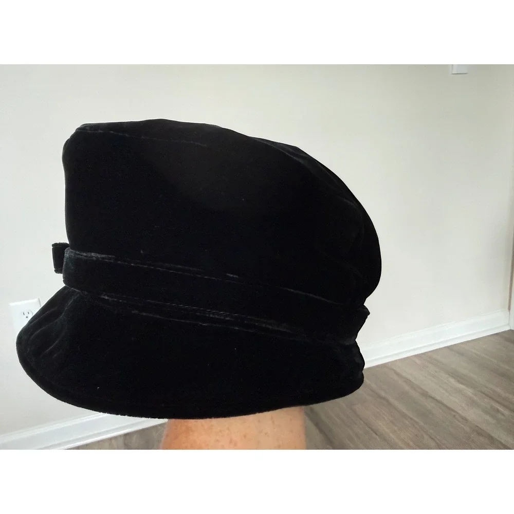 Liz Claiborne Vintage 90s Black Velvet Bucket Cloche Hat Buckle Bow